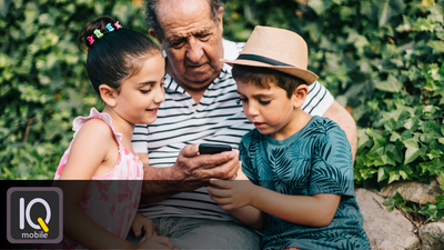 Dialing Back Complexity: Phones That Speak Senior 📞👴👵
